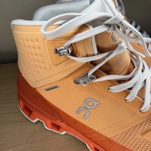 Women's 9.5 On Cloud Cloudrock 2 Waterproof Swiss Engineering Hiking Boots Flare - Picture 6 of 10